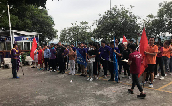 金馬爭霸賽火箭隊8公里徒步拉練，振奮人心！